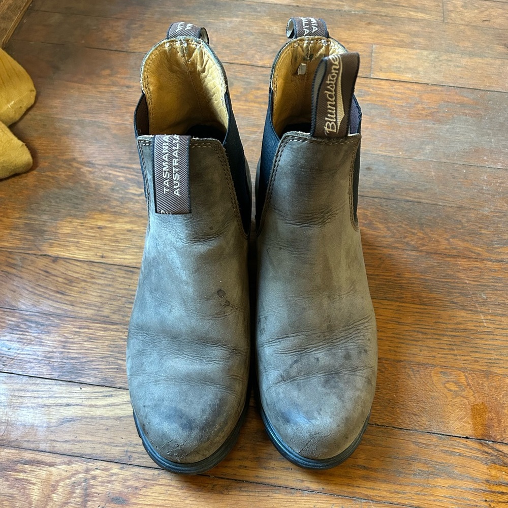 Blundstone heeled boots